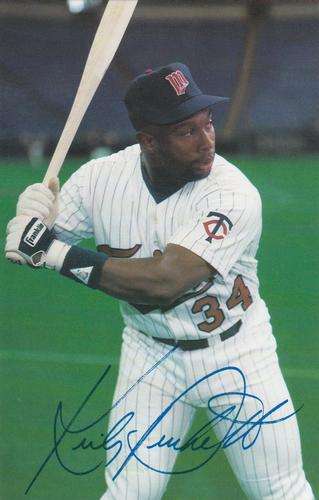 Kirby Puckett on a 1987 Minnesota Twins team postcard